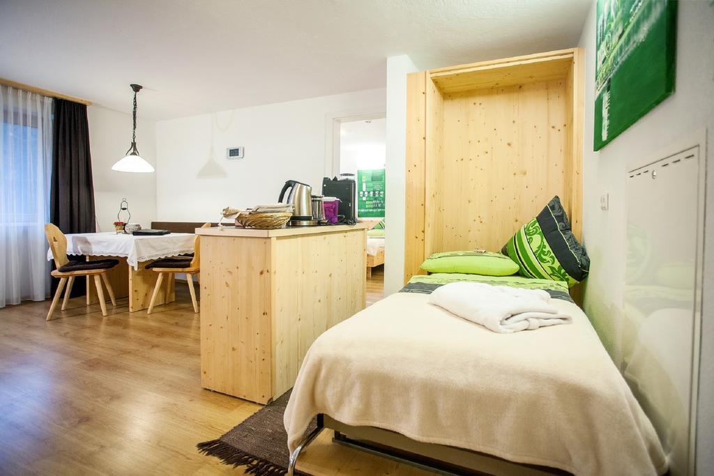 Gaestehaus Waldrand Garni Wiesing Eksteriør billede